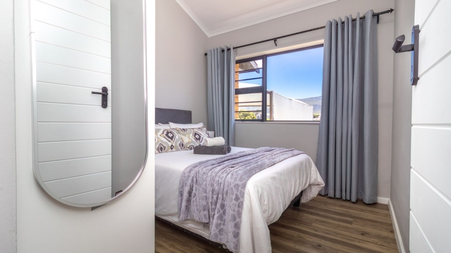 4 Bedroom Property for Sale in Sandbaai Western Cape
